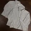 Camisa Listrada de Manga Longa Estilo Retrô Japonês Primavera e Outono, Unissex Solta Casual Versátil Gola Reversível Blocos de Cor Camisa de Alta Qualidade