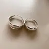 Europa y Estados Unidos exagerados aretes en forma de C nicho de alta gama metal aretes de mujer pines de plata 925 Joker aretes fríos al por mayor