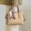 2026 Nova Bolsa de Mão de Verão para o Trabalho Tendência Moda Nicho Feminina Versátil Bolsa de Ombro Transversal