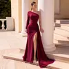 Fornecimento exclusivo transfronteiriço para a Europa e América: vestido de noite longo de manga comprida de um ombro só, vestido longo justo plissado estilo sereia com fenda lateral, vestido de festa
