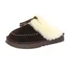 Pantuflas de Invierno con Cobertura para la Cabeza 2026 Para Mujer de Exterior Suela Gruesa Estilo Nuevo Pantuflas de Felpa y Piel Color Camello Pantuflas de Casa con Tacón