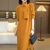 Vestido de Punto Grueso Cálido de Invierno para Mujer 2025 Nuevo de Alta Gama Accesible Lujo Moderno Vestido Suéter Estilo Bufanda