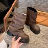 Botas Chelsea Maillard para Mulheres 2025 Outono e Inverno Novas Marrons Estilo Britânico Retrô Bico Redondo Salto Grosso Botas para Calça