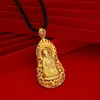 Colgante de Guanyin Chapado en Oro Cobre Oro Arena Vietnamita Colgante de Estatua de Buda Chapado en Plata Guanyin de la Llama Protección de Seguridad para Hombres Venta Directa de Fábrica