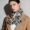 Cachecol de pelúcia com estampa de leopardo para outono e inverno, quente, versátil, gola de leopardo para adultos, cachecol estilo coreano de imitação de pelo de coelho, cachecol feminino