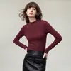 Camiseta térmica de veludo com gola média e mangas compridas, estilo para o dia a dia, para mulheres, novo modelo outono e inverno 2026, camada interna quente que pode ser usada como peça externa
