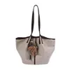 Bolsa tote grande plissada retrô de outono e inverno para mulheres, nova bolsa tote versátil para o dia a dia 2026, bolsa de ombro em camurça fosca, bolsa de axila