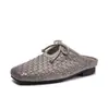 Novas Chinelas de Verão Trançadas, Estilo Retrô, Fáceis de Calçar, Leves, Sapatos Femininos Versáteis, Feitos de Couro Bovino de Primeira Camada, Adequados para Uso Externo