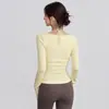Ropa de Yoga Falsa de Dos Piezas con Cuello Halter Tops Deportivos de Diseño Delgado y Adelgazantes de Manga Larga Otoño Ropa de Entrenamiento Ajustada Venta al por Mayor