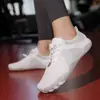 Zapatos de fitness para interior, zapatos de yoga, zapatillas deportivas para mujer, especializados para entrenamiento aeróbico, cuerda para saltar, baile, silenciosos, antideslizantes, amortiguadores para uso en casa