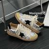 Nuevas Zapatillas Blancas Versátiles para Mujer que Aumentan la Altura, Temporada Primavera 2025, Zapatillas Deportivas Casuales con Suela Gruesa para Mujeres Bajitas