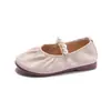 Sapatos de Princesa para Meninas 2025 Nova Moda Primavera Sapatos Pequenos de Couro Infantis Mola Pérola Outono Loafer Simples Sapatos Infantis