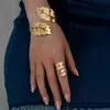 Moda Cruzada Europeia e Americana Conjunto Lindo de Pulseira e Anel de Folha para Mulheres Celebridades da Internet Vento Frio Design de Nicho Sentido Joia de Mão