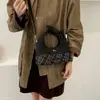 2026 Sensación Ligera Hombro Único Retro Nuevo Estilo Bolso de Mano Versátil con Bloques de Color para Mujer Bolso Cruzado de Nicho de Lujo Moda Otoño Invierno