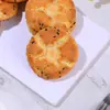 Lanche tradicional de confeitaria em atacado, bolo de pêssego para lanche de lazer de meia-idade e idosos, biscoito de café da manhã