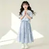 Conjunto Doce Estilo 2026 Gola de Renda Manga Curta Camiseta Top Saia de Bolo para Crianças Médias e Grandes Lindo Elegante Conjunto de Duas Peças Tendência