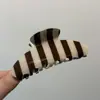Pinza de Tiburón de Lunares y Rayas Estilo Retro Maillard para Mujer, Pinza para el Cabello Sencilla para Niñas, Versátil para el Uso Diario, Accesorio para el Cabello Dulce y con Atmósfera