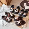Pantuflas de Algodón Cerradas para Niños 2026 Invierno Nuevos Zapatos Peludos para Niñas Pantuflas de Dibujos Animados con Felpa Cálida Tipo Birkenstock