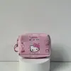 Lindo y femenino, monedero llavero de lipstick de alta apariencia con diseños de Kuromi y perro blanco grande, bolsa portátil de PU con cremallera
