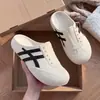 Zuecos con puntera de concha para mujer, nuevo modelo verano 2026, calzado de exterior de EVA, antideslizantes, resistentes al olor, sandalias versátiles de punta cerrada para mujer