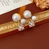 Conjunto de Brincos e Colar Flor de Zircônia Agulha de Prata, Conjunto Versátil de Luxo Leve de Nicho, Joias Estilo Retro Francês para Mulheres com um Toque de Alto Padrão