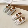 Sandalias tejidas de moda para niños 2026 Primavera/Verano Sandalias tejidas huecas de princesa para niñas Sandalias de zapato único versátiles