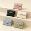 Cartera Pequeña Tipo Sobre Coreano de Alta Apariencia con Moño para Mujer 2026 Coreana Linda Corta Simple 70% de descuento Portamonedas y Tarjetas