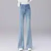 Calça Jeans Flare Azul Claro com Pedrarias para Mulheres, Novidade Verão 2026 Calça Flare Estrelada com Pedrarias, Estilo Fino