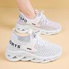 Tênis com Solado Plataforma Fly-Knit com Sensação de Pisando nas Nuvens, Novo Verão 2024 Moda Oca Versátil Malha Respirável Antiderrapante Casual