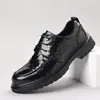 Zapatos casuales de cuero con cordones, colección de otoño 2026, versátiles zapatos de cuero formales retro, zapatos de cuero transfronterizos, zapatos de negocio para hombre estilo británico
