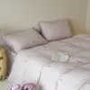 Juego de cuatro piezas de gasa de doble capa de algodón puro con bordado floral fresco estilo francés, suave y amigable con la piel para dormir sin nada, sábana plana y sábana ajustable de algodón puro