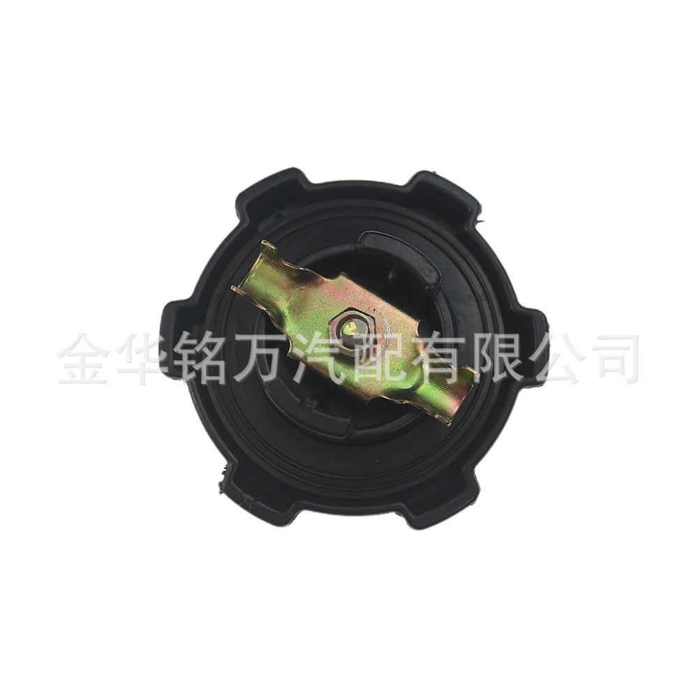 36、三菱机油盖MD132260 (5).png