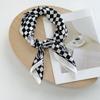 Bufanda de Seda Primavera y Otoño Nueva Bufanda de Cuadros Blanco y Negro para Mujer Decoración ins Combinación Estilo Occidental Verano Cuadros Bufanda Cuadrada Pequeña