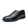 Novos sapatos Oxford de bico fino transfronteiriços, sapatos de couro formais para negócios masculinos, sapatos casuais versáteis da moda, mocassins masculinos com cadarço