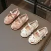 Zapatos de piel para niña, sandalias negras, sandalias estilo británico, zapatos de actuación de princesa europeos y americanos, novedades de otoño, exterior suave, zapatos de moda para bebé
