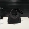 Bolsa Feminina Casual de Ombro ou Transversal Estilo Leve e Preguiçoso Grande Capacidade Bordado Estrela de Cinco Pontas Cor Sólida Distintiva Plissada Dumpling