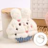 Primavera y verano nuevo broche de conejo felpa lindo animal pequeño caricatura japonés ropa de niñas zapatos colgante de bolso pequeño regalo
