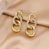 Pendientes de Botón de Perla y Lazo Elegantes de Moda Tongle Diseño de Nicho Cadena Triple Incrustada de Diamantes Pendientes Elegantes Venta al por Mayor