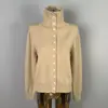 Cardigan de Punto Elegante Versátil de Cuello Alto Delgado de Manga Larga de un Solo Botón para Mujer de Dongdaemun, Corea del Sur