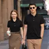 Roupas de Casal Estilo Coreano Roupas para Aula Roupas de Trabalho Camiseta Camisa Polo Estampada Camisa Publicitária Vestuário de Trabalho Roupas para Aula de Esportes Publicidade
