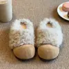 2026 Sapatos Birkenstock Peludos Estilo Retrô para Mulheres, Slip-On para Uso Externo no Inverno, Forrados com Lã, Quentes, Mules Slip-On Preguiçosos com Bico Fechado, Sapatos Femininos