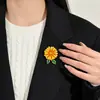 Broche Exagerado de Margarida Europeu e Americano para Mulheres, Broche de Flor Amarela de Alta Qualidade e Elegante, Alfinete de Roupa Versátil