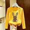 Camiseta estampada de manga comprida 100% algodão para meninas, novo estilo primavera e outono 2026, camiseta básica infantil de tamanho médio e grande, top infantil de desenho animado ins