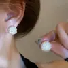 2023 nuevos pendientes de botón populares de nicho únicos de flor de resina pendientes de diseño pequeño y exquisito pendientes personalizados para mujer