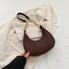 Bolso sencillo de estilo occidental, nuevo bolso de invierno 2023, bolso de hombro informal de estilo coreano para mujer, bolso de media luna de moda retro