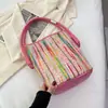 Bolsa de Lona Estilo Coreano Nicho Casual Tipo Balde para Mulheres Nova Moda Primavera Cor Blocada Bolsa de Ombro Sob o Braço