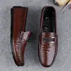 Mocasines de Cuero Genuino para Hombre Nuevos Zapatos de Negocios Británicos Transpirables Suela Suave Zapatos Casuales Zapatos de Frijol de un Paso Perezoso Hombres