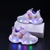 Novos Sapatos Moda Primavera e Outono 2025 Tênis Esportivos para Bebê com Luzes Sapatos de Princesa para Crianças Pequenas e Médias Sapatos Luminous de LED para Meninas