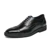 Zapatos de cuero estilo británico con punta fina transfronterizos, nueva colección de Amazon, zapatos de boda, tallas grandes, calzado formal de negocios, zapatos casuales para hombre en relieve