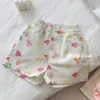 Nuevos Shorts Delgados de Verano 2026 para Niñas, Estilo Coreano Casual Beige de Alta Venta con Estampado de Corazón, Pantalones Cortos Calientes de Moda